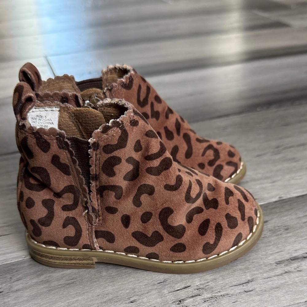 Leopard Print Kids Boots - Picture 2 of 8